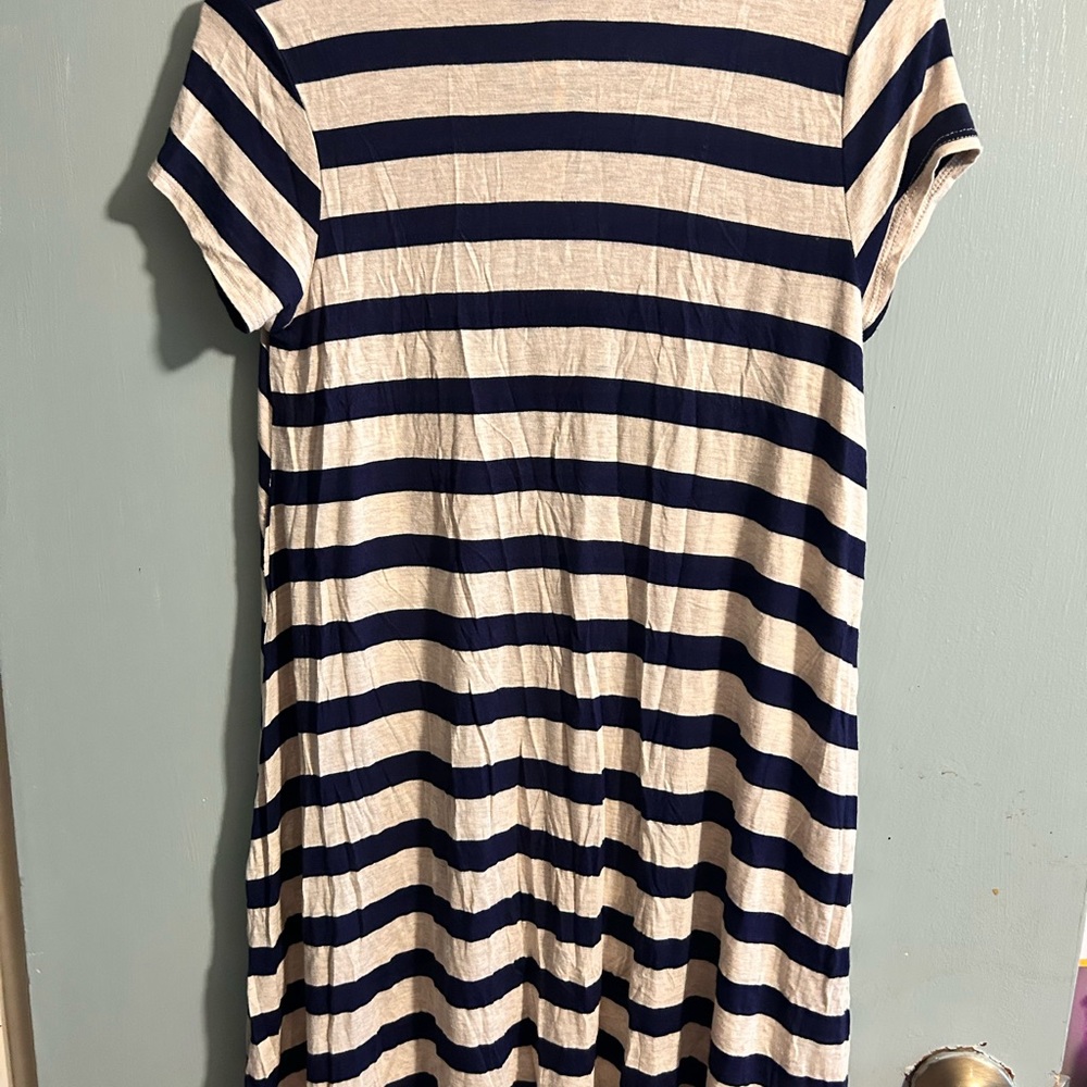 Women’s medium dress